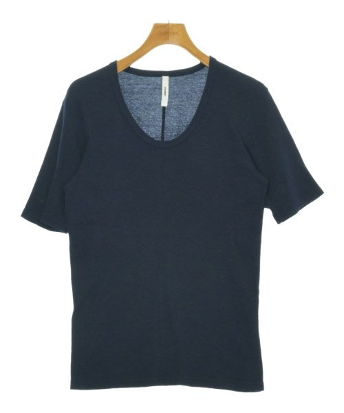 ATTACHMENT เสื้อยืด/เสื้อท็อปส์