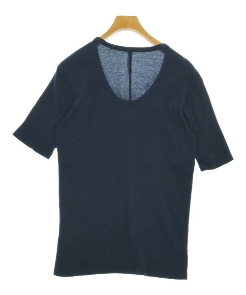 ATTACHMENT เสื้อยืด/เสื้อท็อปส์