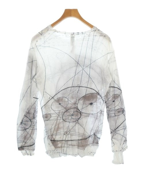 ATTACHMENT เสื้อยืด/เสื้อท็อปส์