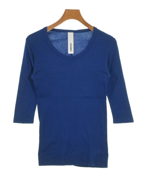 ATTACHMENT เสื้อยืด/เสื้อท็อปส์