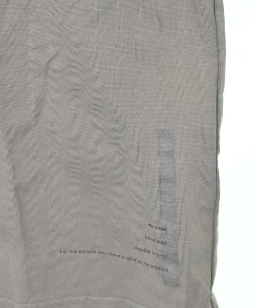 ATTACHMENT เสื้อยืด/เสื้อท็อปส์