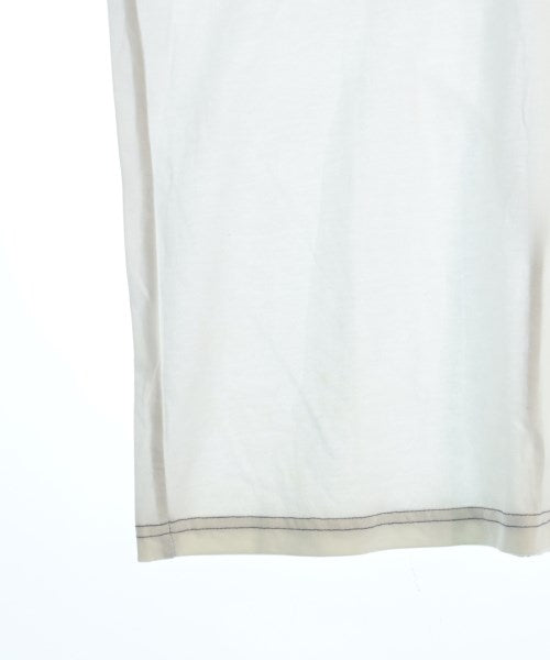 ATTACHMENT เสื้อยืด/เสื้อท็อปส์