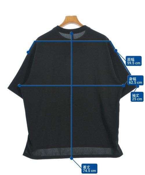 ATTACHMENT เสื้อยืด/เสื้อท็อปส์