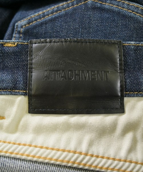 ATTACHMENT ยีนส์