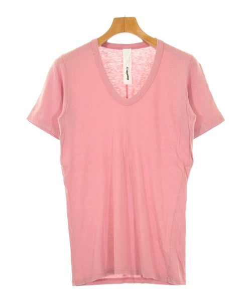 ATTACHMENT เสื้อยืด/เสื้อท็อปส์