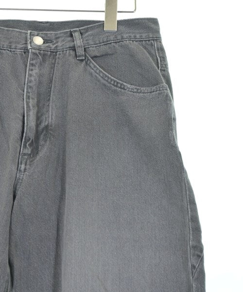 ATTACHMENT ยีนส์