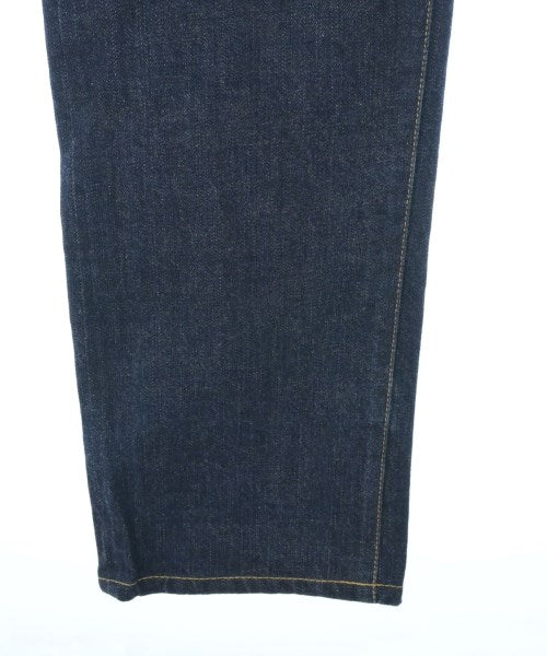 ATTACHMENT ยีนส์