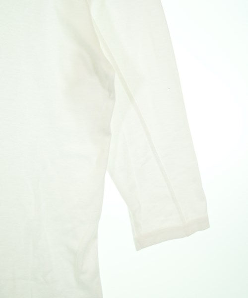 ATTACHMENT เสื้อยืด/เสื้อท็อปส์