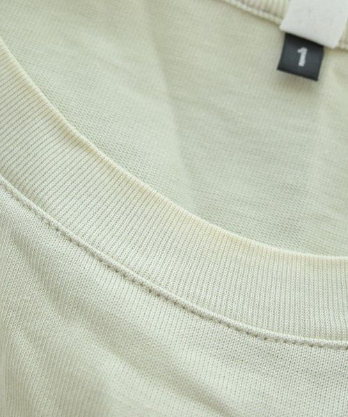 ATTACHMENT เสื้อยืด/เสื้อท็อปส์