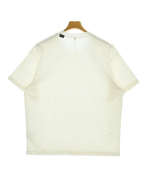 ATTACHMENT เสื้อยืด/เสื้อท็อปส์