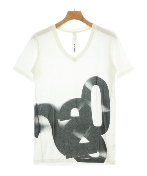 ATTACHMENT เสื้อยืด/เสื้อท็อปส์