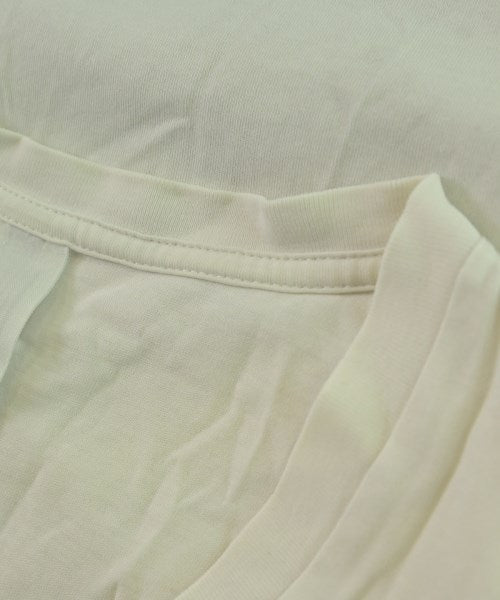 ATTACHMENT เสื้อยืด/เสื้อท็อปส์