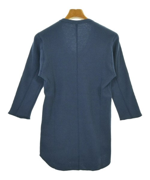 ATTACHMENT เสื้อยืด/เสื้อท็อปส์