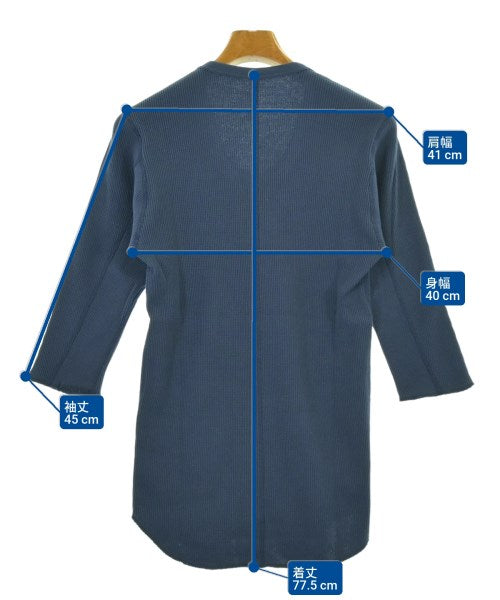 ATTACHMENT เสื้อยืด/เสื้อท็อปส์