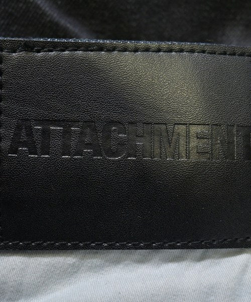 ATTACHMENT ยีนส์