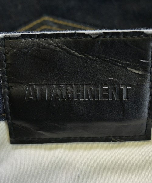 ATTACHMENT ยีนส์