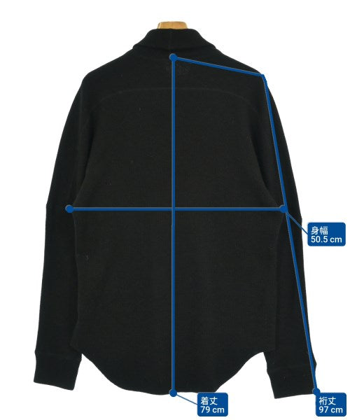 ATTACHMENT เสื้อยืด/เสื้อท็อปส์