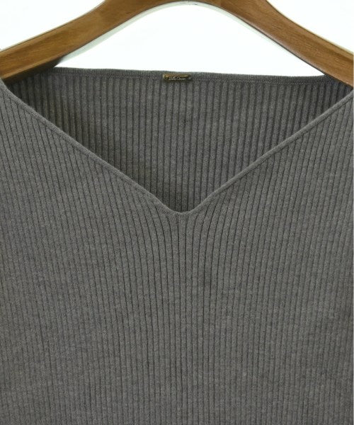 Mila Owen เสื้อกันหนาว