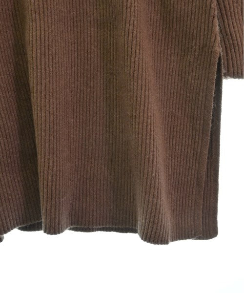 Mila Owen เสื้อกันหนาว