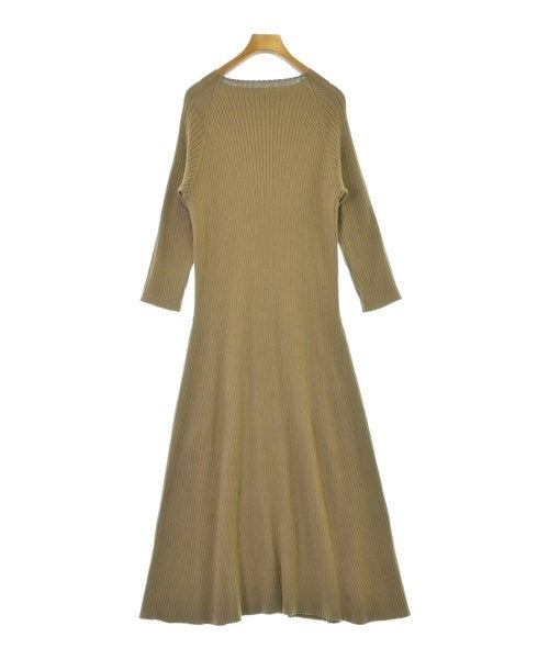 Mila Owen ชุดเดรส