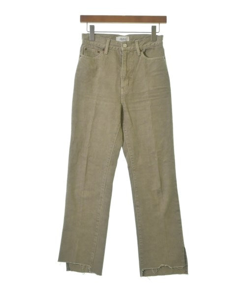 Mila Owen ยีนส์