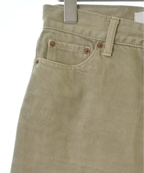 Mila Owen ยีนส์