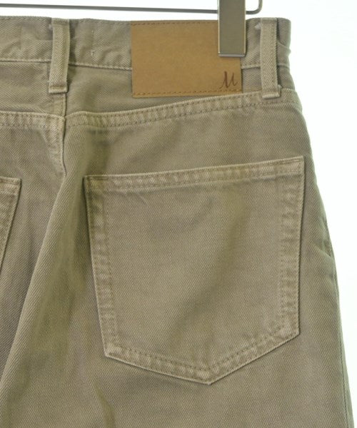 Mila Owen ยีนส์