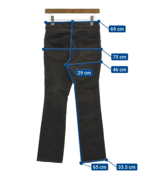 Mila Owen ยีนส์