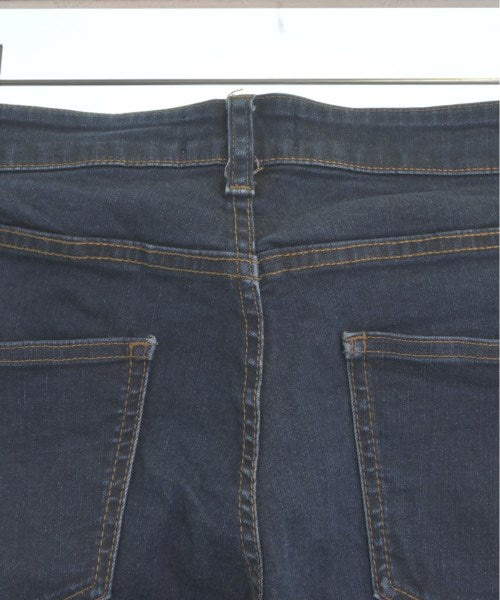 Mila Owen ยีนส์