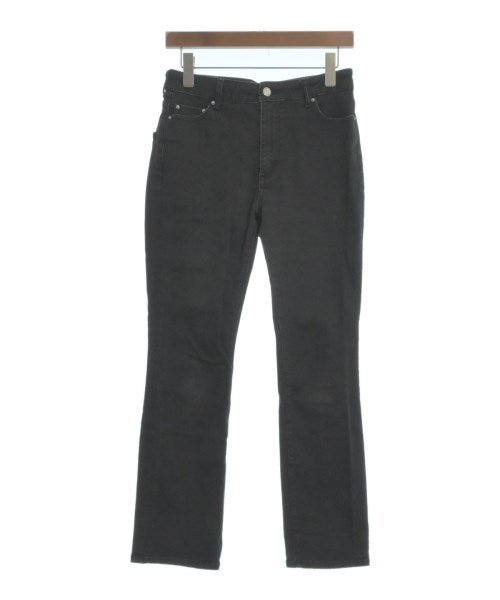 Mila Owen ยีนส์