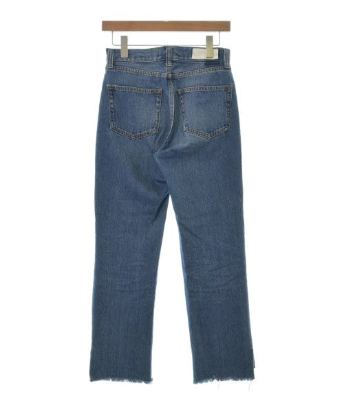 Mila Owen ยีนส์