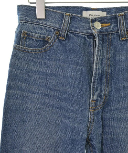 Mila Owen ยีนส์