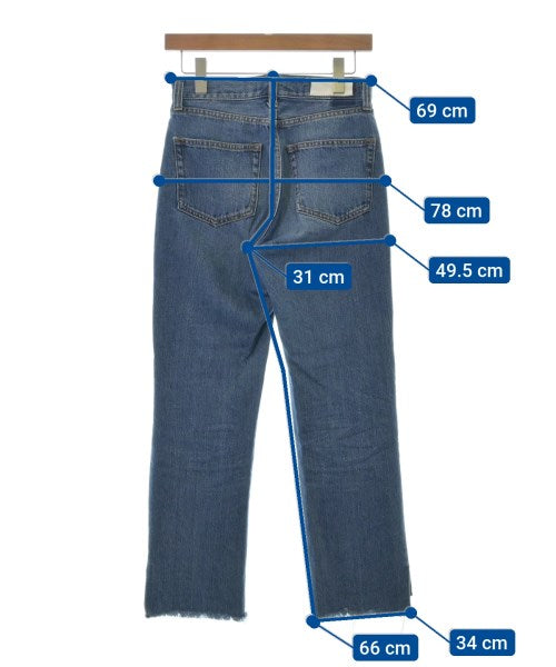 Mila Owen ยีนส์