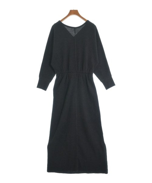 Mila Owen ชุดเดรส