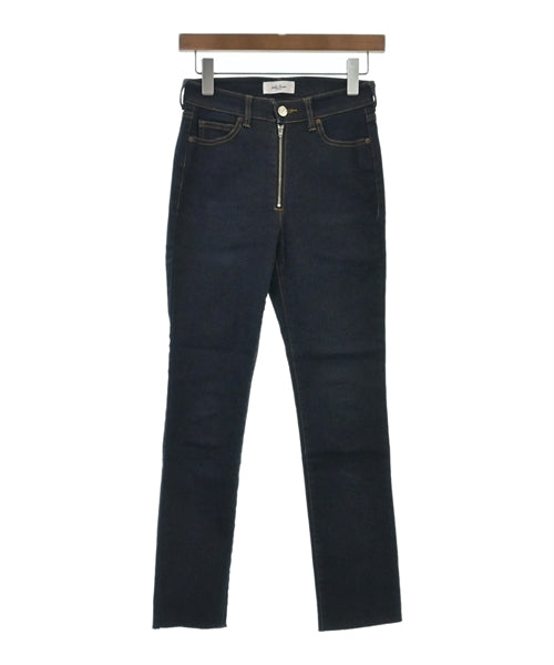 Mila Owen ยีนส์