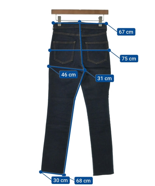 Mila Owen ยีนส์