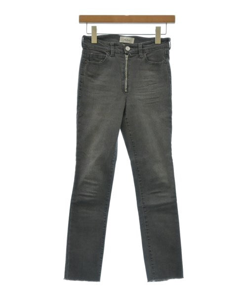 Mila Owen ยีนส์