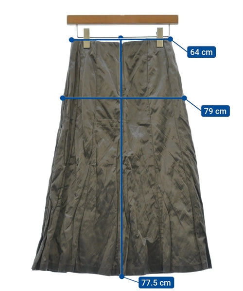 Mila Owen กระโปรงยาวถึงเข่า