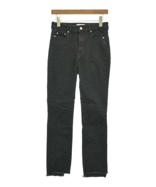 Mila Owen ยีนส์