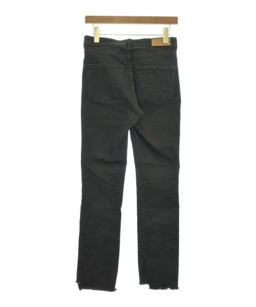 Mila Owen ยีนส์