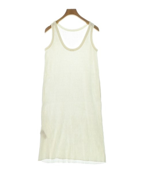 Mila Owen ชุดเดรส