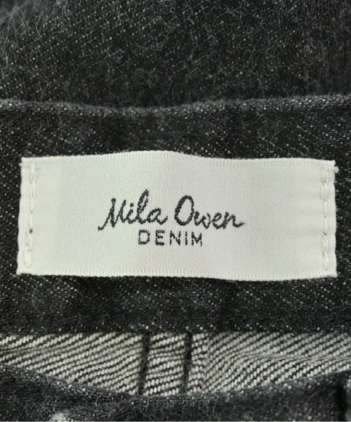 Mila Owen ยีนส์