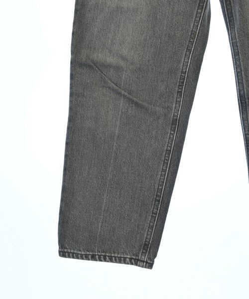 Mila Owen ยีนส์