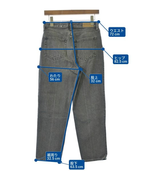 Mila Owen ยีนส์