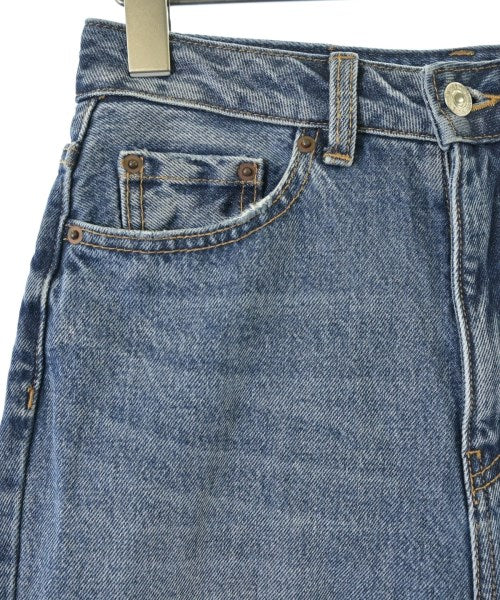 Mila Owen ยีนส์