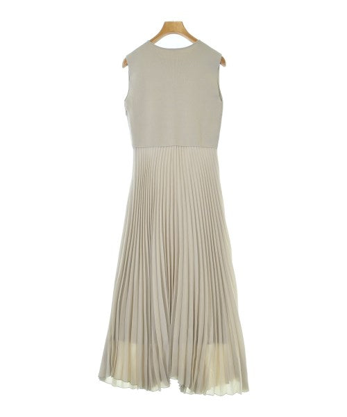 Mila Owen ชุดเดรส