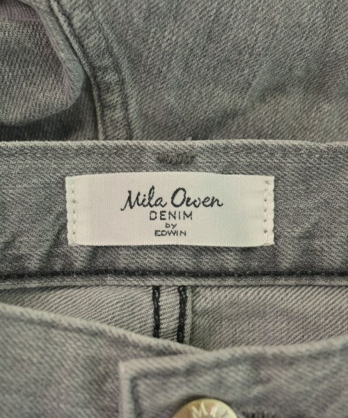 Mila Owen ยีนส์