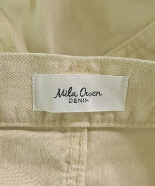 Mila Owen ยีนส์