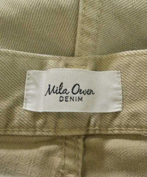 Mila Owen ยีนส์