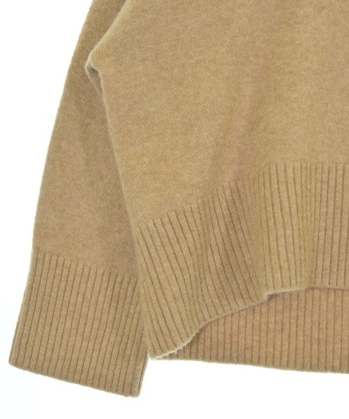 Mila Owen เสื้อกันหนาว